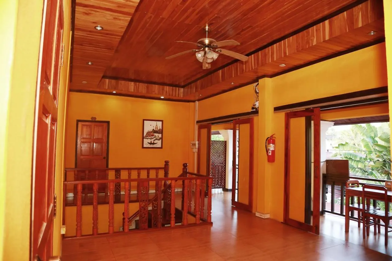Singharat Boutique House Bed & Breakfast Luang Prabang 3*,